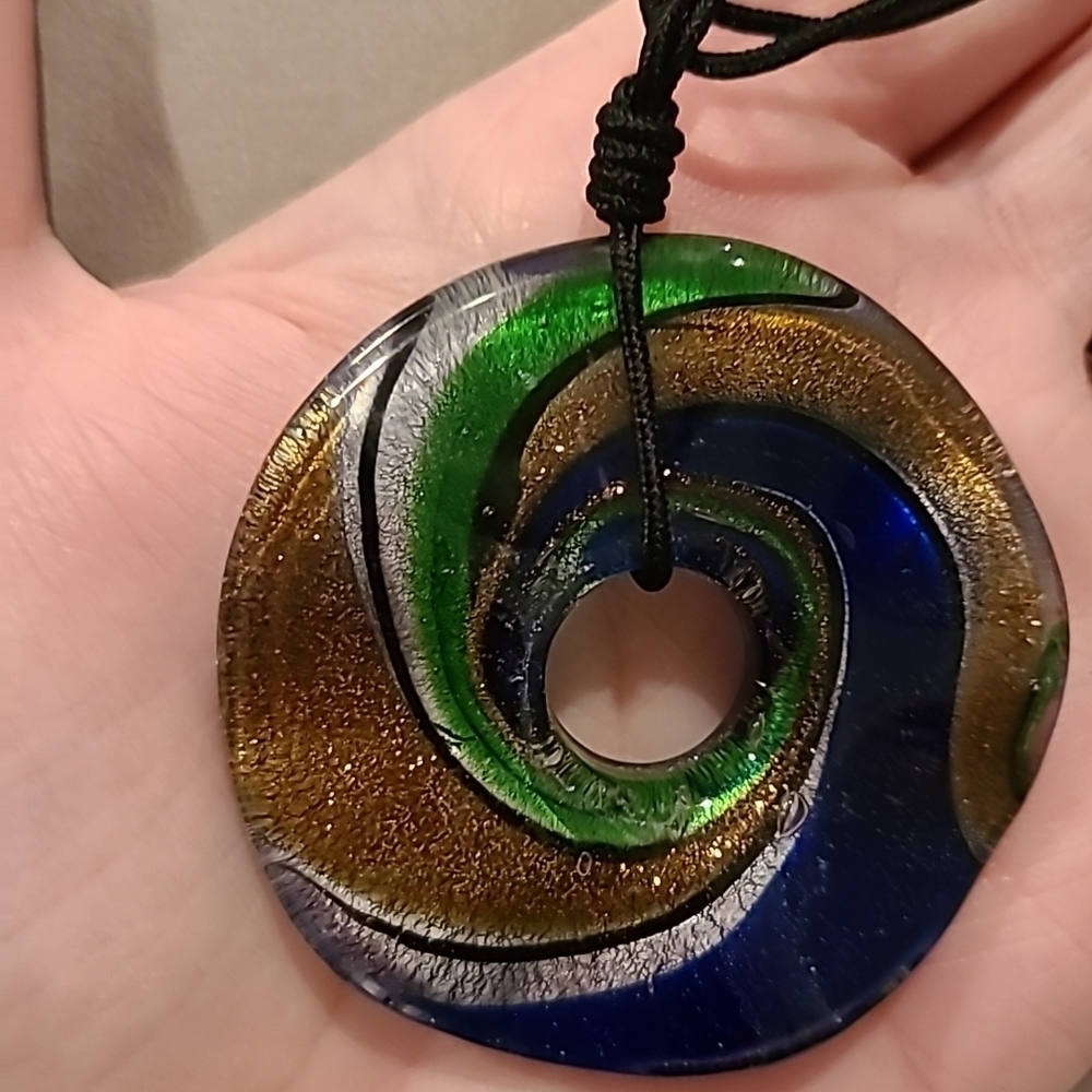 Glass circle swirl color necklace adjustable length